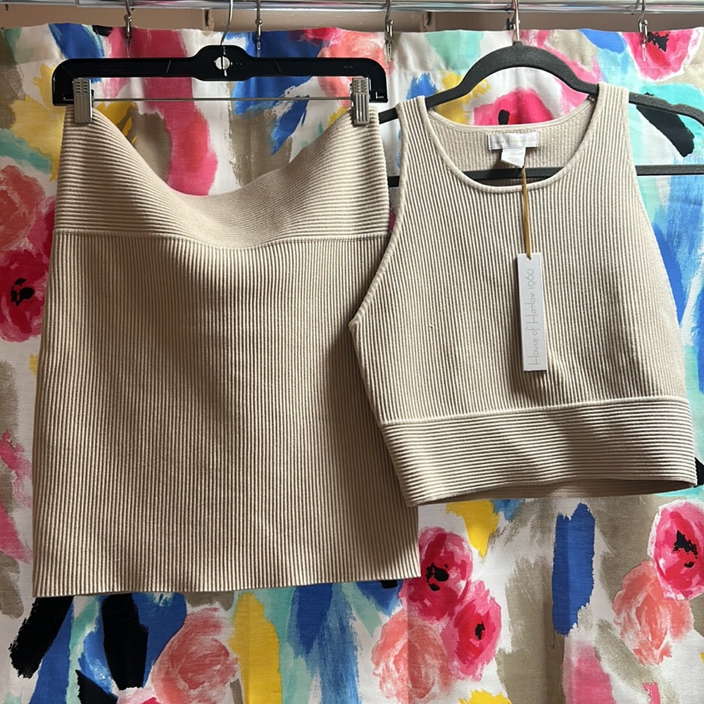 NWT House of Harlow 1960 Beige Ribbed 2-Piece Set - Size Large